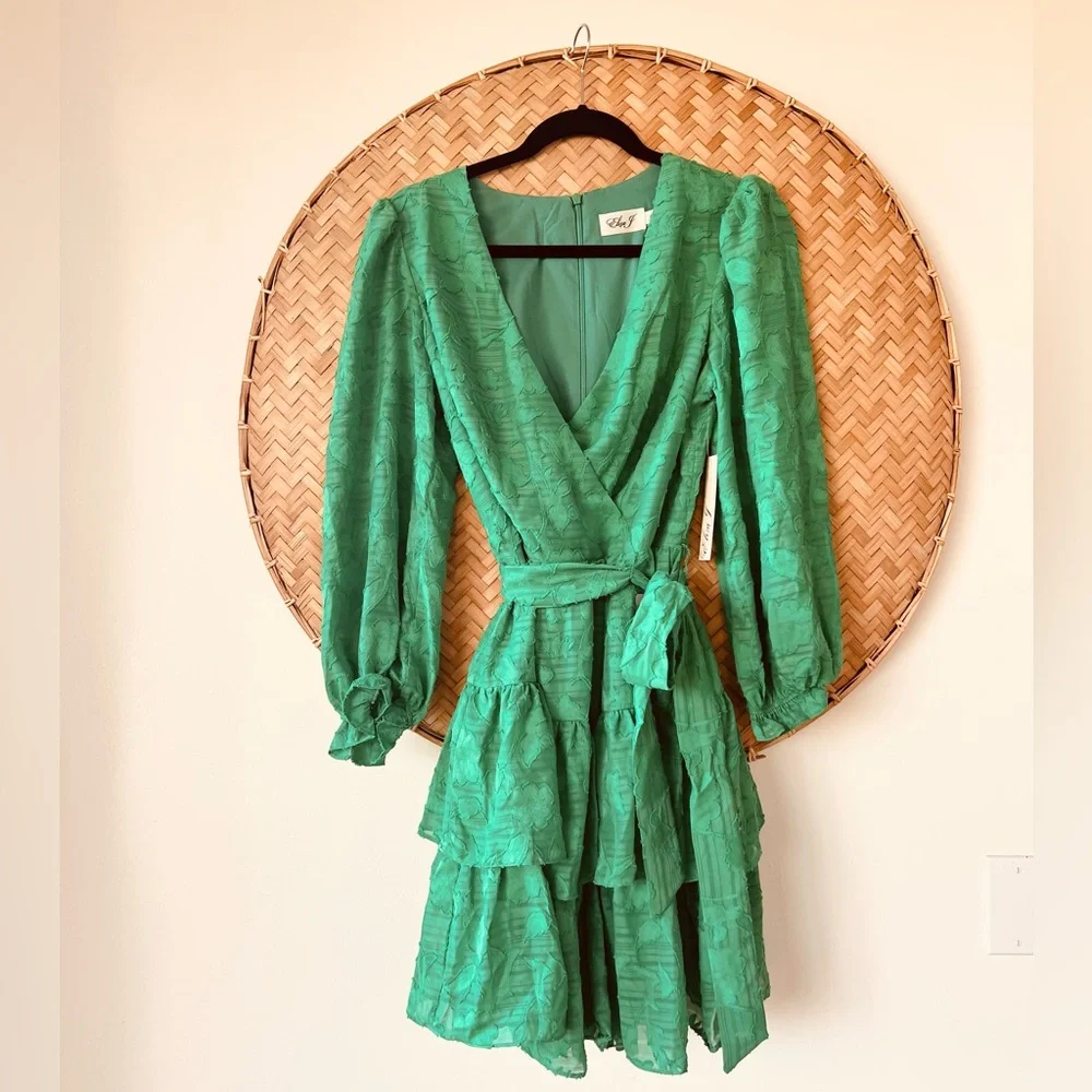 WOMEN’S NWT ELIZA-J GREEN FLORAL TEXTURE BALLOON SLEEVE A-LINE‎ DRESS TIERED HEM